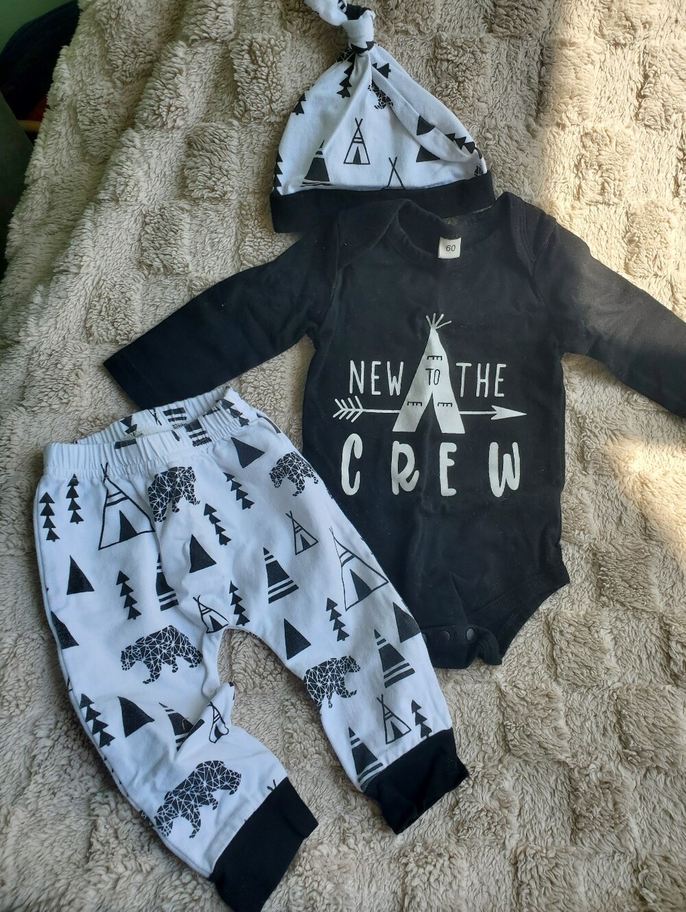 New to the Crew Black and White Baby Outfit Set